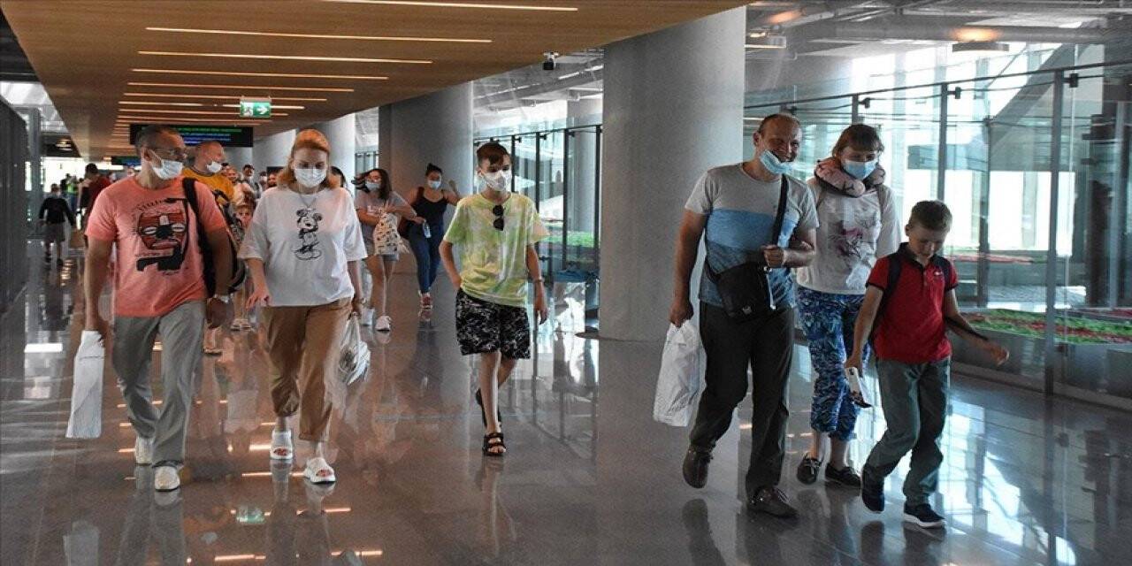 Yıl sonuna kadar milyonlarca turist Türkiye'ye akacak