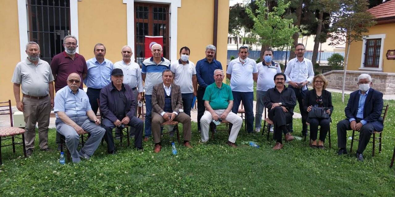 Yörük Türkmenler Derneği'nde Yılmaz güven tazeledi