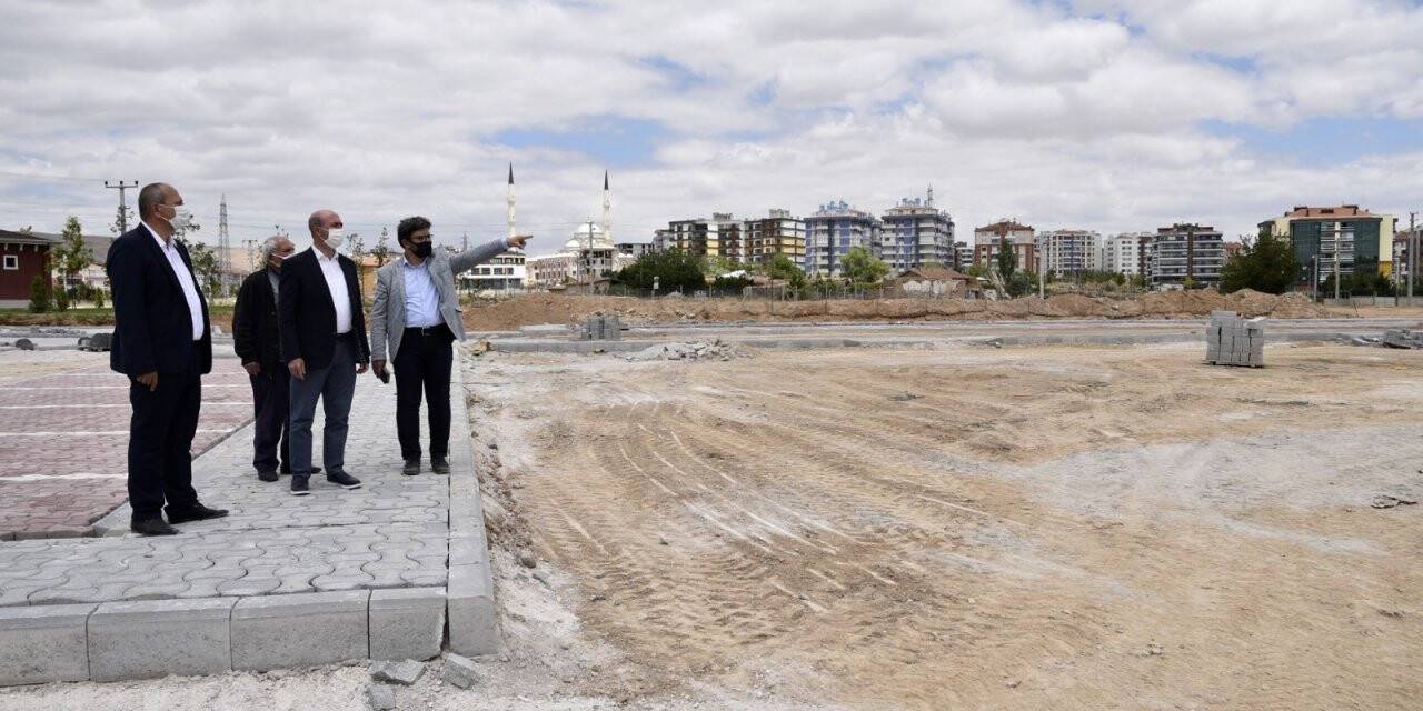 Başkan Pekyatırmacı pazar yerinde incelemede bulundu