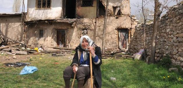 Buzdolabını temizleyeyim derken evini kül etti