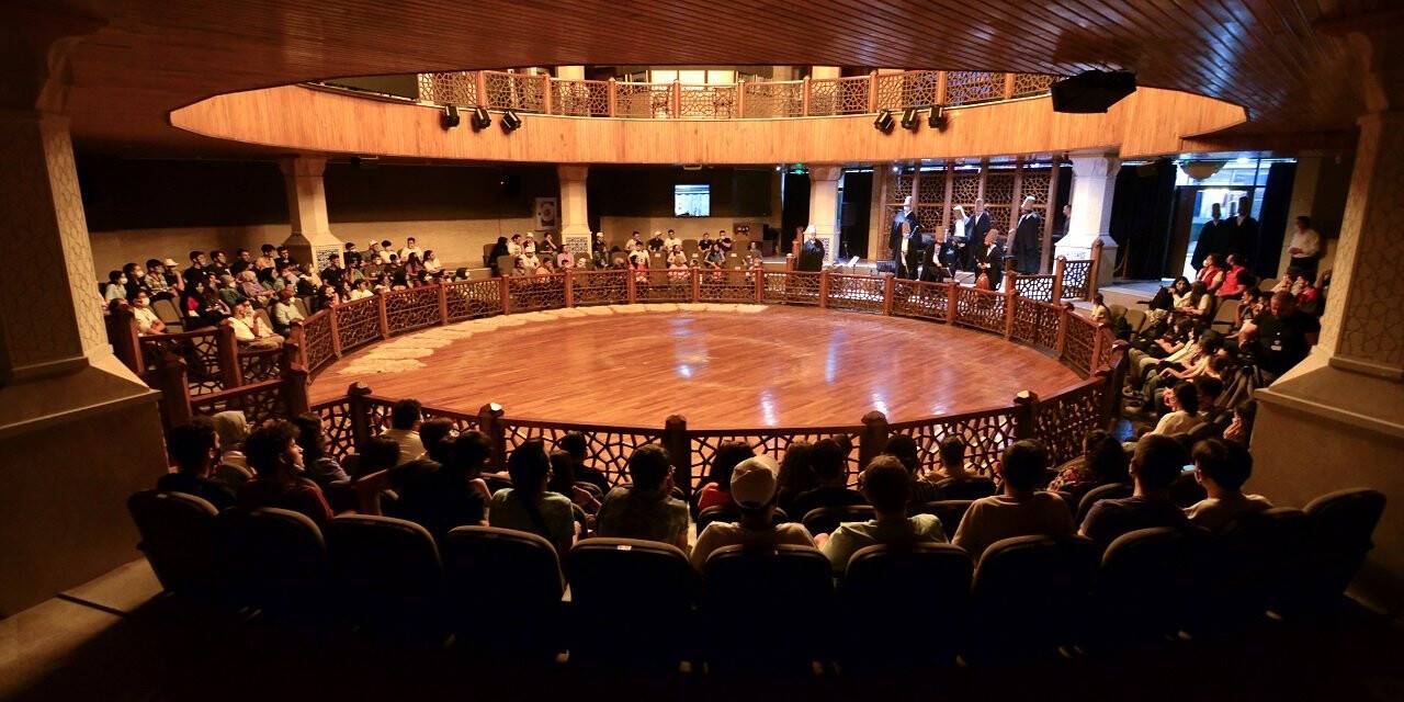 7 ilden Konya'ya gelen öğrenciler Sema Gösterisi izledi