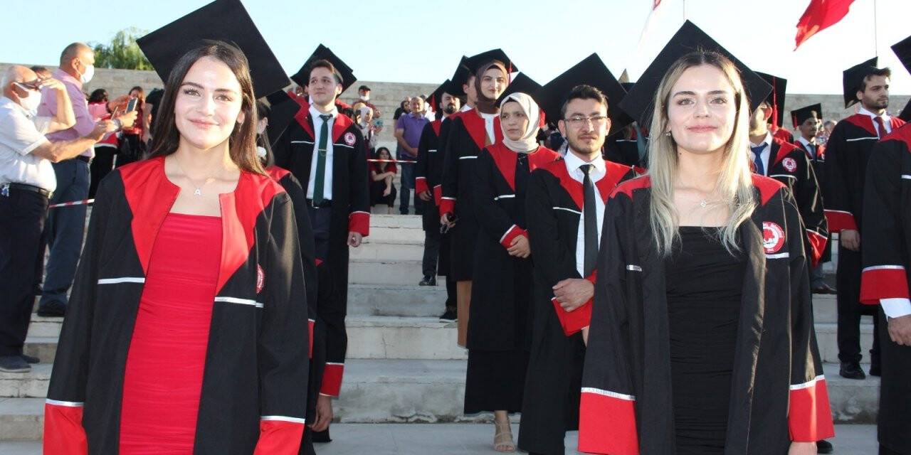 Konyalı ikizler, bölüm birinciliğini paylaştı