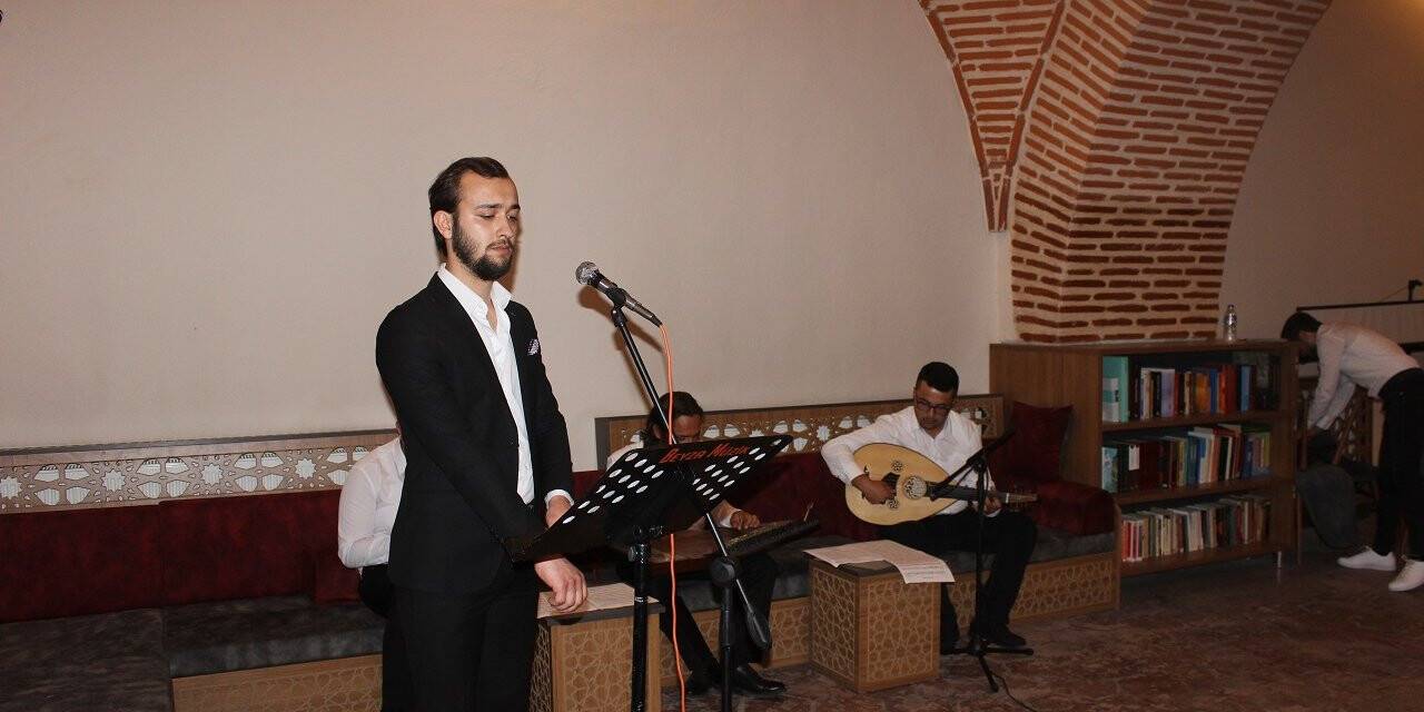 Karapınar'da Sadettin Kaynak'ın eserleri seslendirildi