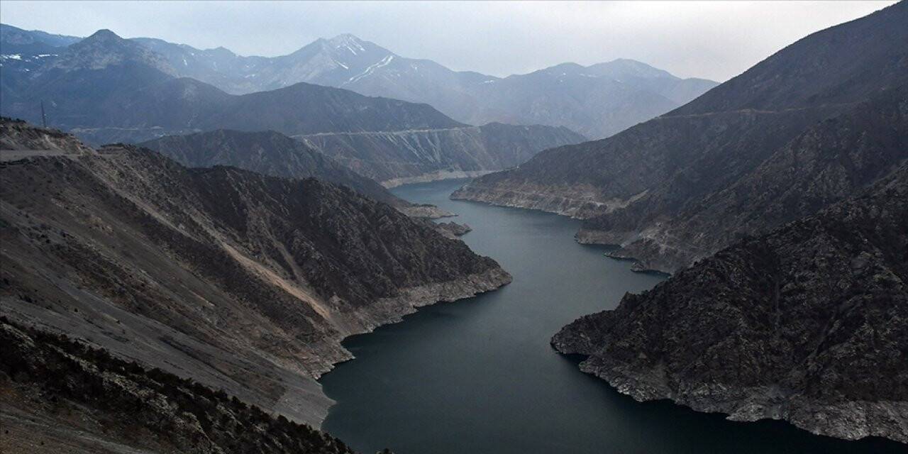 Kuraklık nedeniyle barajlara gelen su miktarı yılın ilk 5 ayında yüzde 50 azaldı