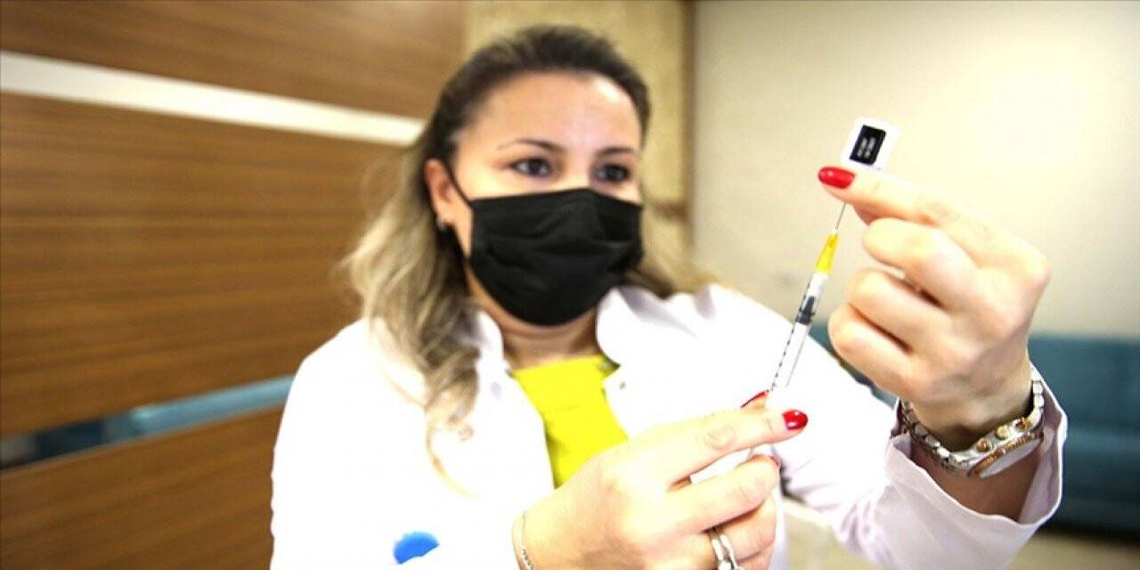Kovid-19'la mücadelede, son bir haftada 5,3 milyon dozdan fazla aşı uygulandı
