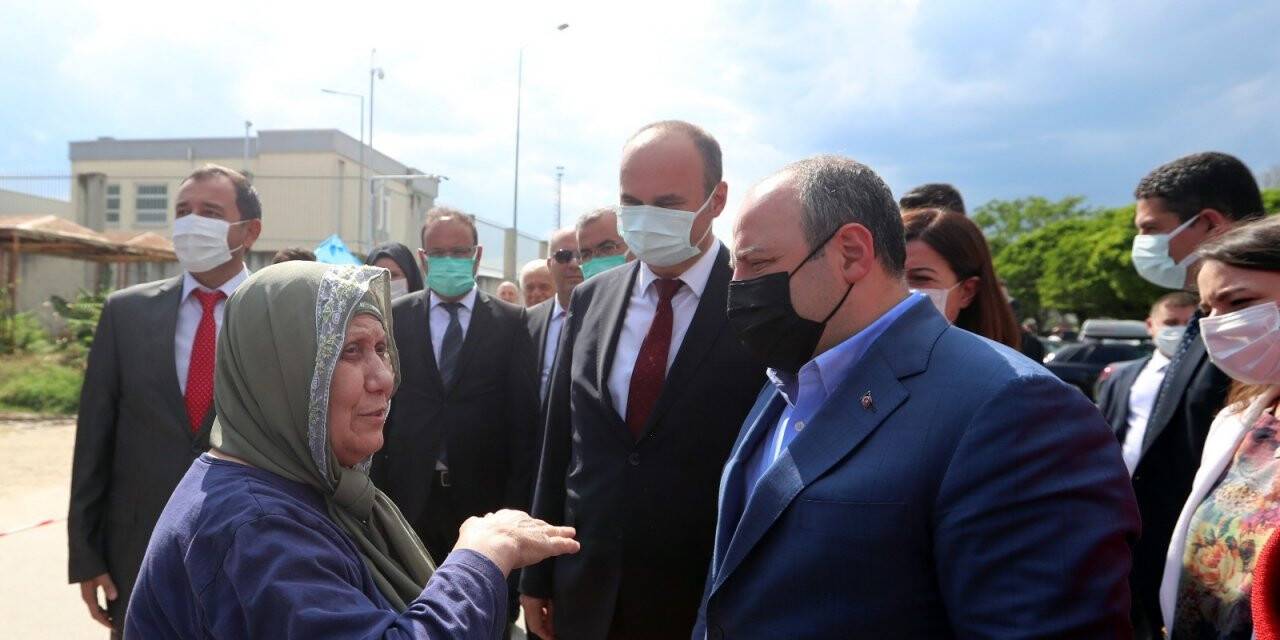 Bakan Varank, Kapıkule Sınır Kapısı’nda gurbetçilerle buluştu