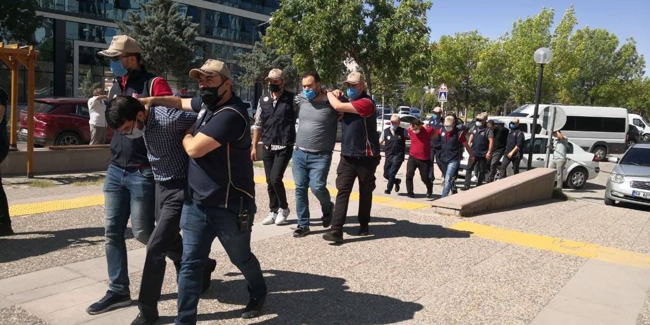 FETÖ Operasyonunda 15 Şüpheli Adliyede