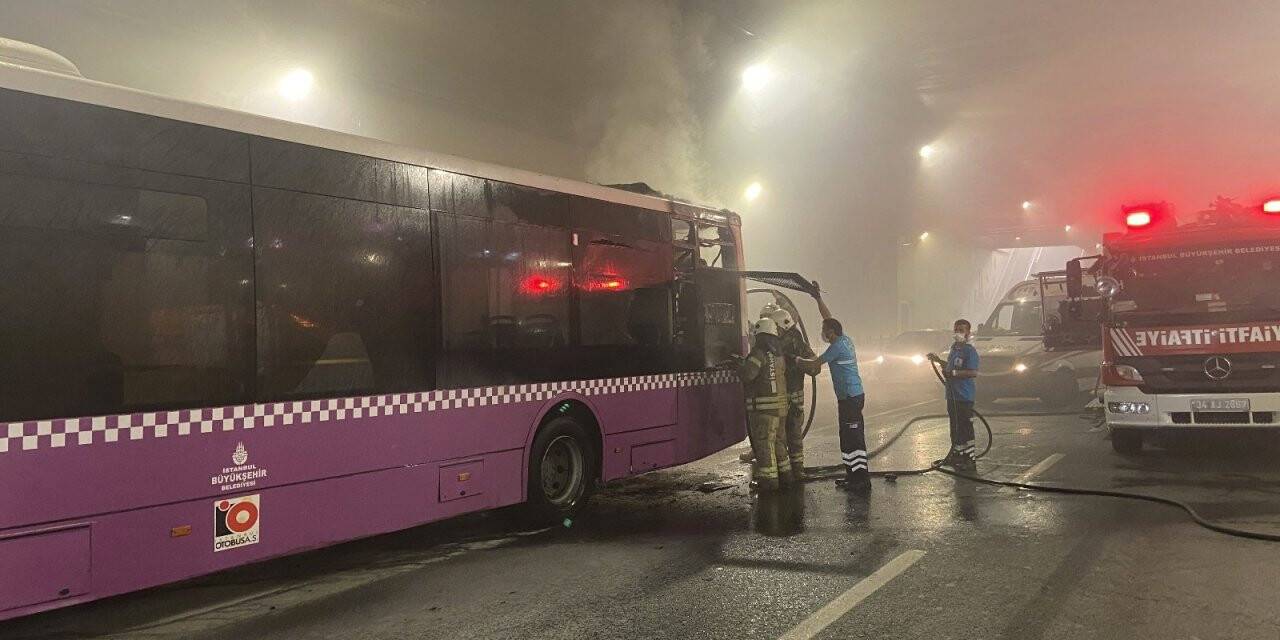 Taksim tünelinde otobüs yangını