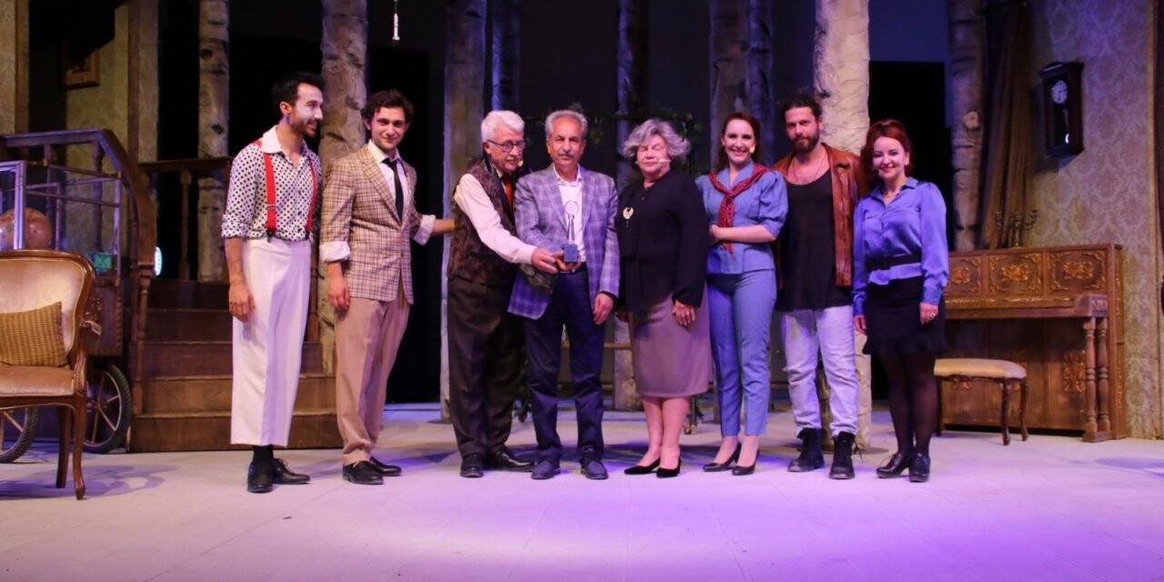 Nasreddin Hoca Şenliği 'Ağaçlar Ayakta Ölür' ile final yaptı