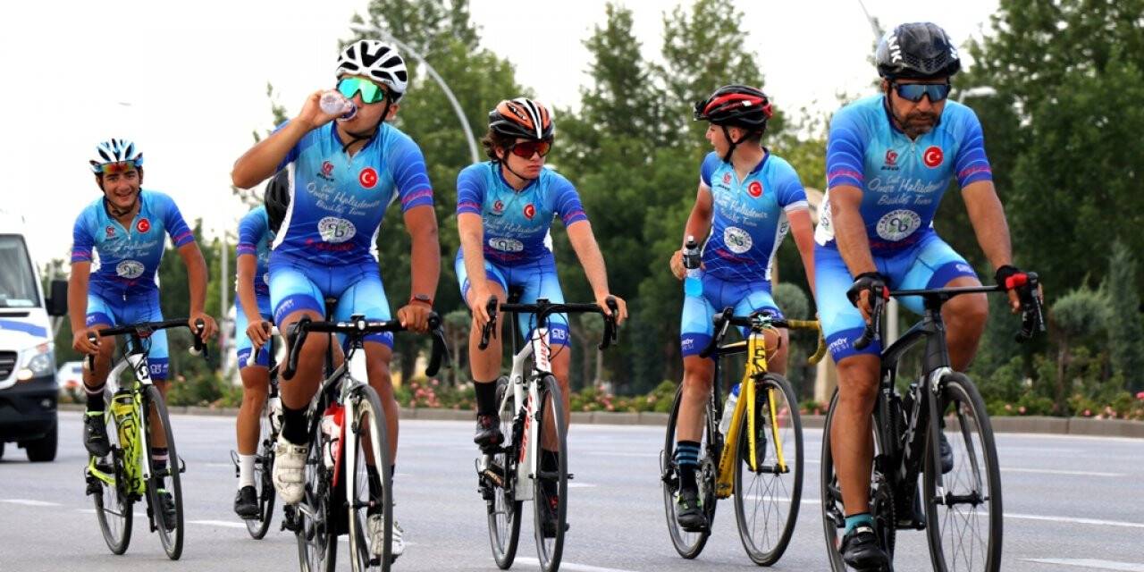Ömer Halisdemir 5. Ulusal Bisiklet Turu sporcuları Konya'ya ulaştı