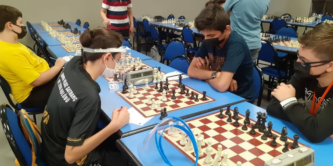 Yıldızlar ve Küçükler Takım İl Satranç Şampiyonası yapıldı