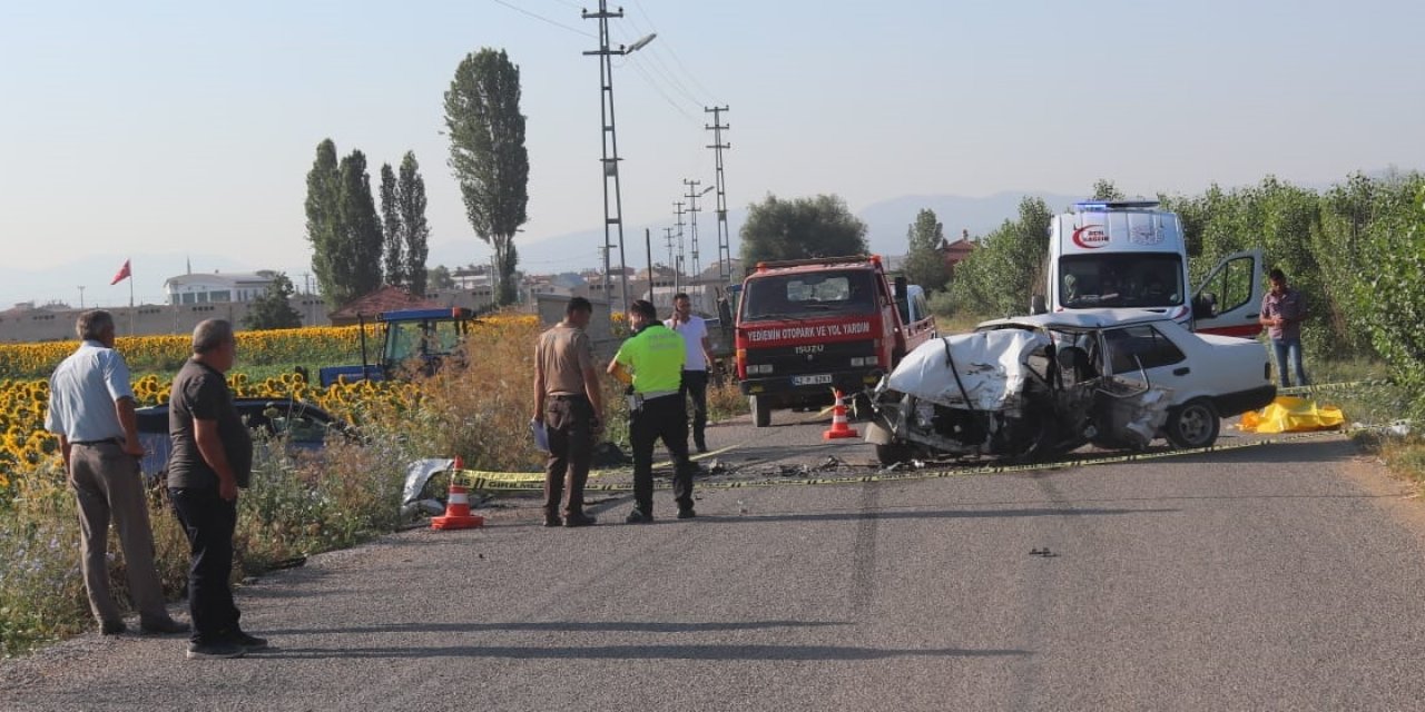 Konya'da feci kaza! iki otomobil çarpıştı: 1 ölü, 2 yaralı