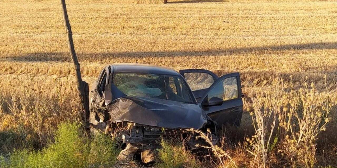 Konya'da kaza! Otomobil tarlaya uçtu