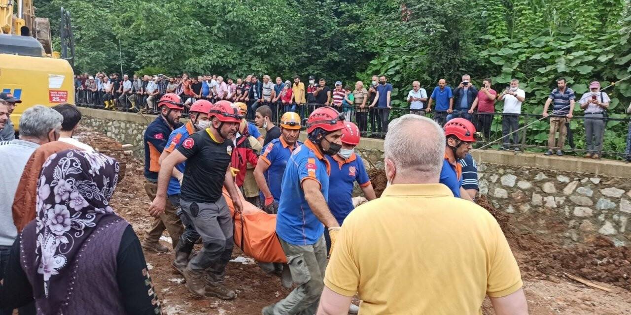 Rize’de seldeki ölü sayısı 7’ye yükseldi, kayıp 1 kişi ise aranıyor
