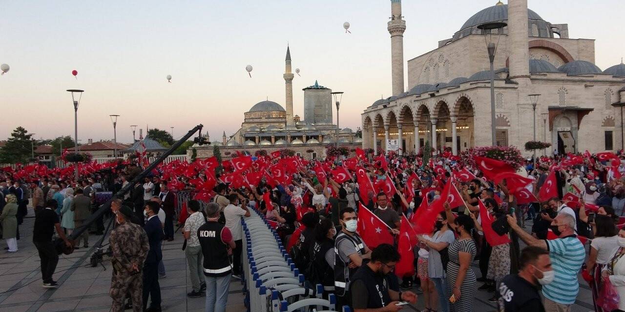 Mevlana Meydanı'nda 15 Temmuz