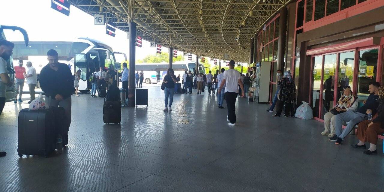 Konya’da bayram öncesi otogarda sakinlik