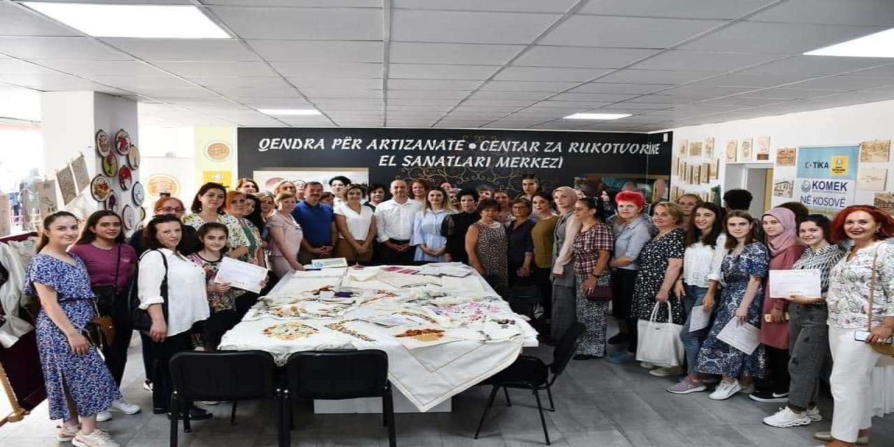 Konya Büyükşehir Belediyesinin Kosova'da açtığı KOMEK'ten 216 kişi sertifikalarını alarak mezun oldu