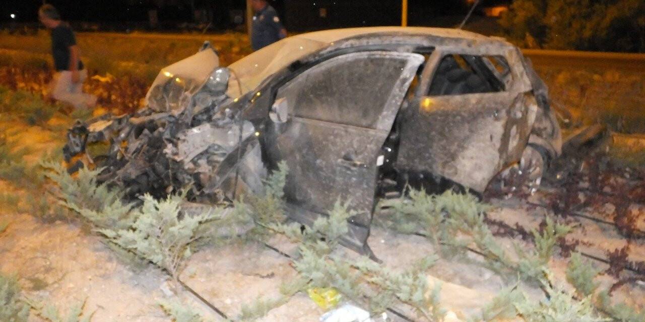 Konya yolunda kaza! Takla atan otomobil refüje düştü