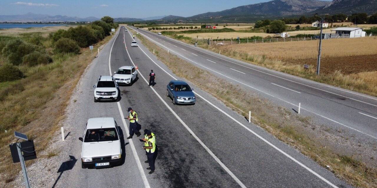 Konya'da Jandarma’dan bayram öncesi drone ile trafik denetimi