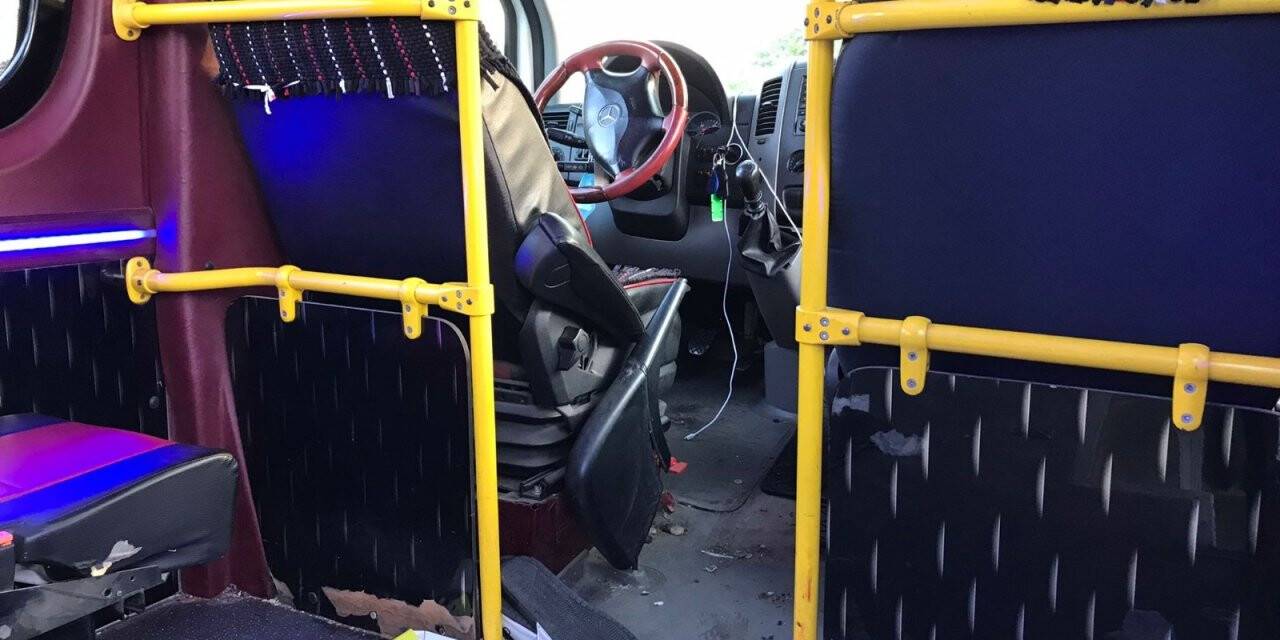 Pendik’te seyir halindeki dolmuş şoförü, yolcu tarafından silahla vurularak öldürüldü