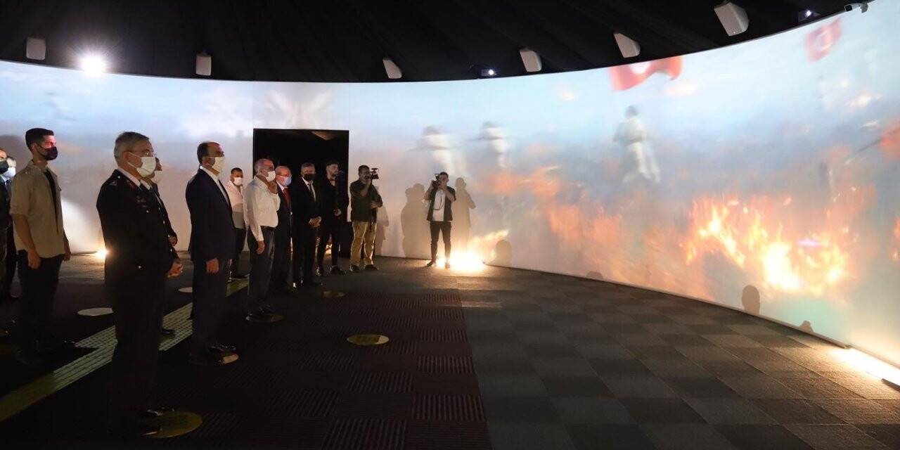 Konya protokolü 15 Temmuz dijital gösterimini izledi