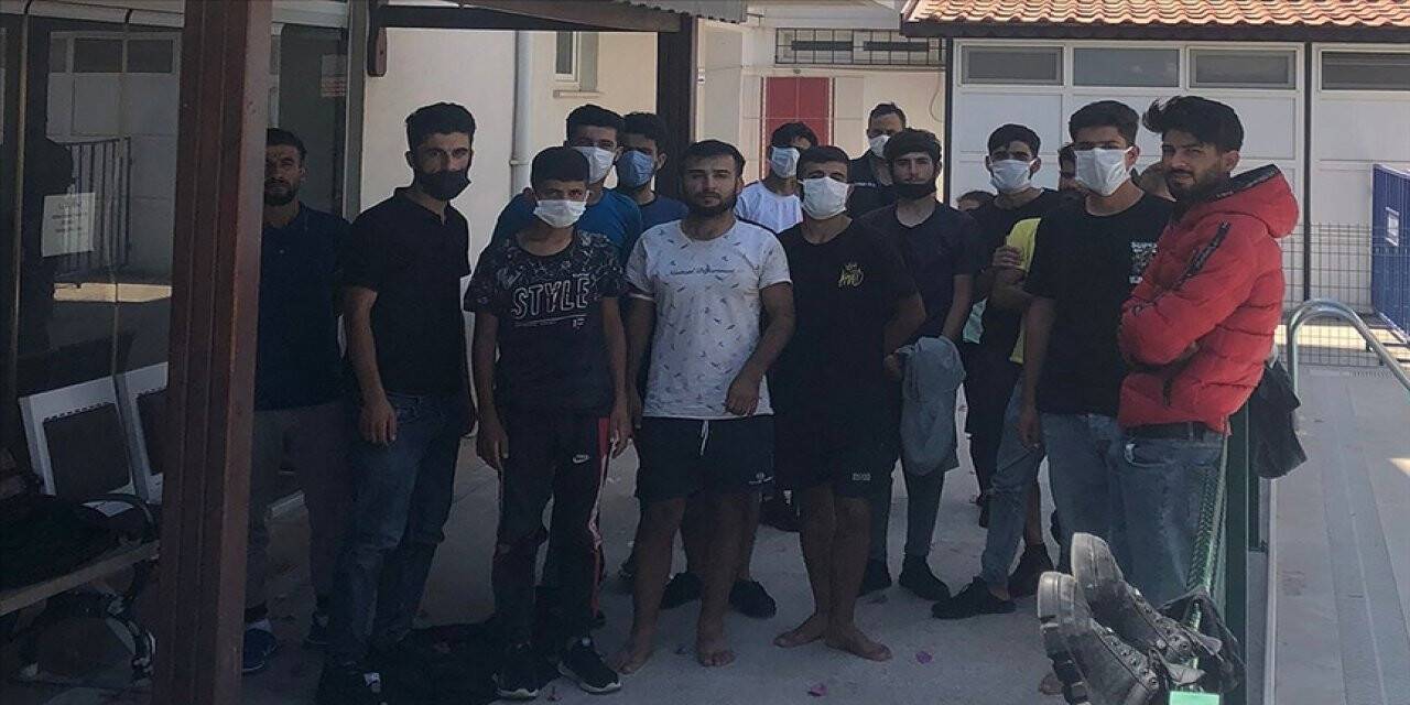 Türk kara sularına geri itilen 26 düzensiz göçmen kurtarıldı