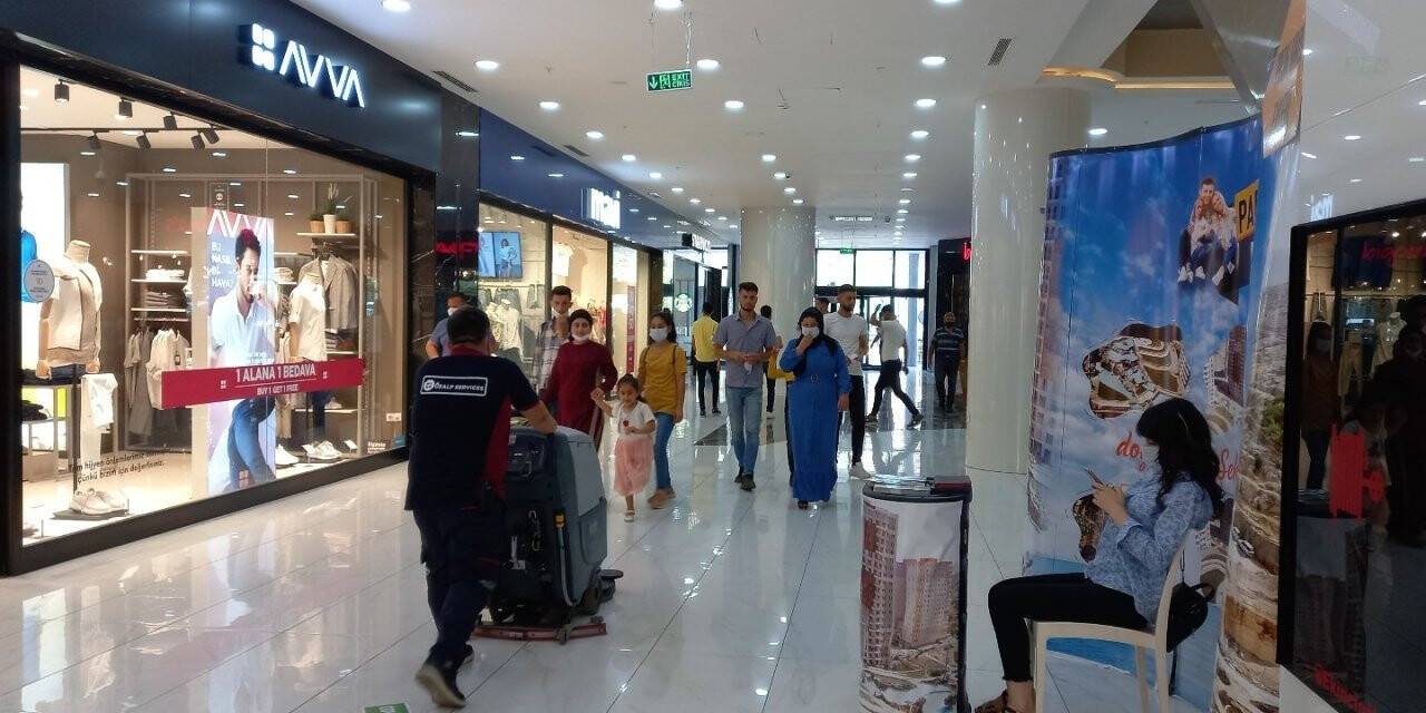 Alışveriş merkezlerinde bayram yoğunluğu