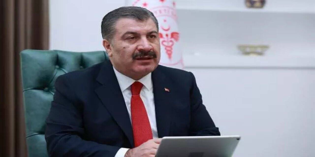 Bakan Koca'dan futbol kulüplerine aşı teşekkürü
