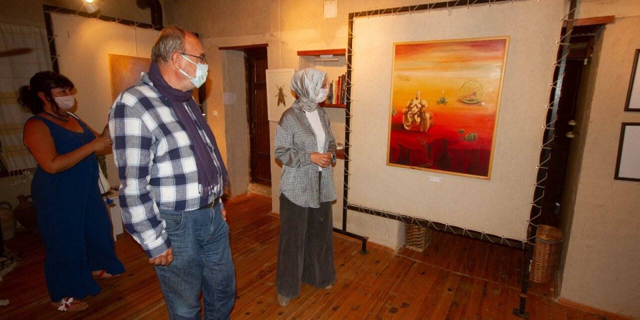 Sanatçıların köyünde sanat evi ve sergisi açıldı
