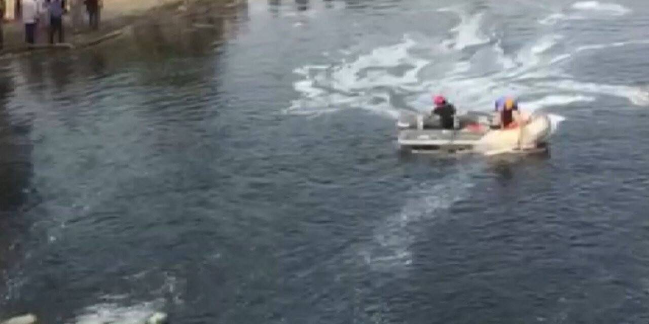Serinlemek için girdiği suda boğuldu