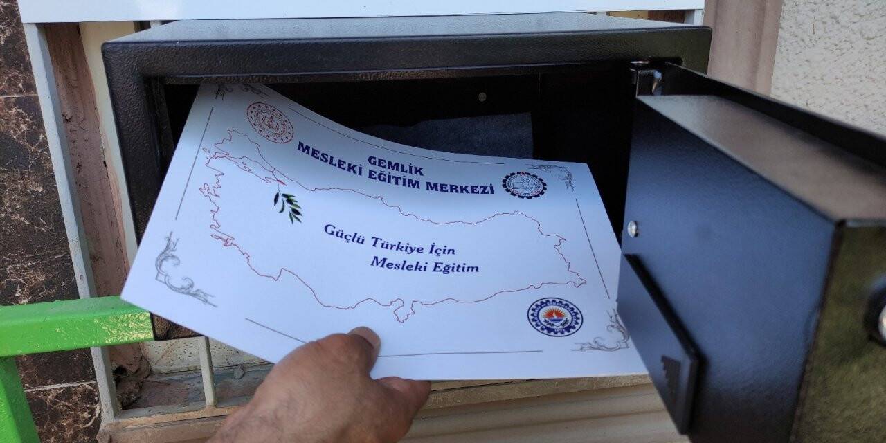 Şifreyi giren kasadan diplomasını alıyor