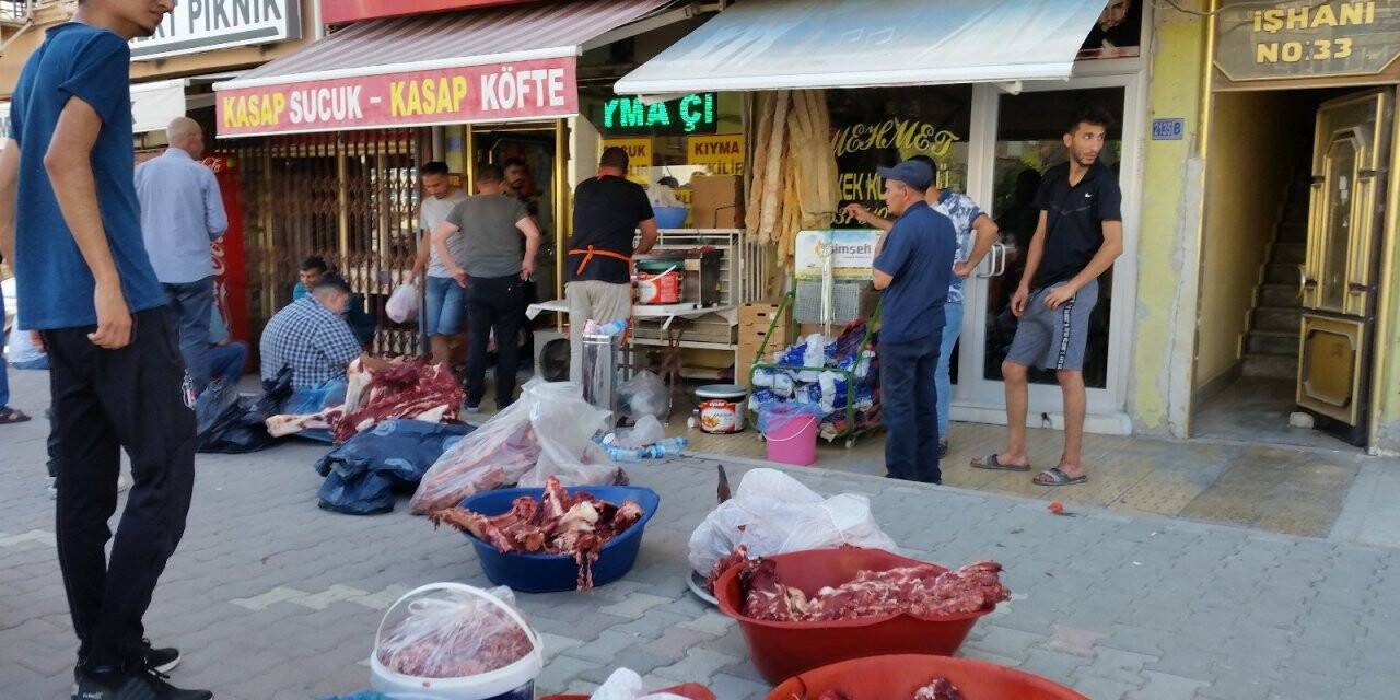 Kasaplarda kıyma çektirme mesaisi