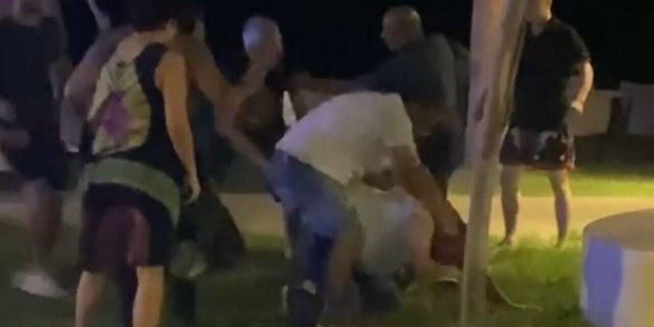 ‘Niye baktın’ kavgasında yumruklar konuştu