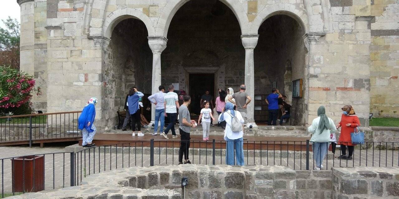 Trabzon’daki Ayasofya Camii’nde bayramda ziyaretçi sayısı üç katına çıktı