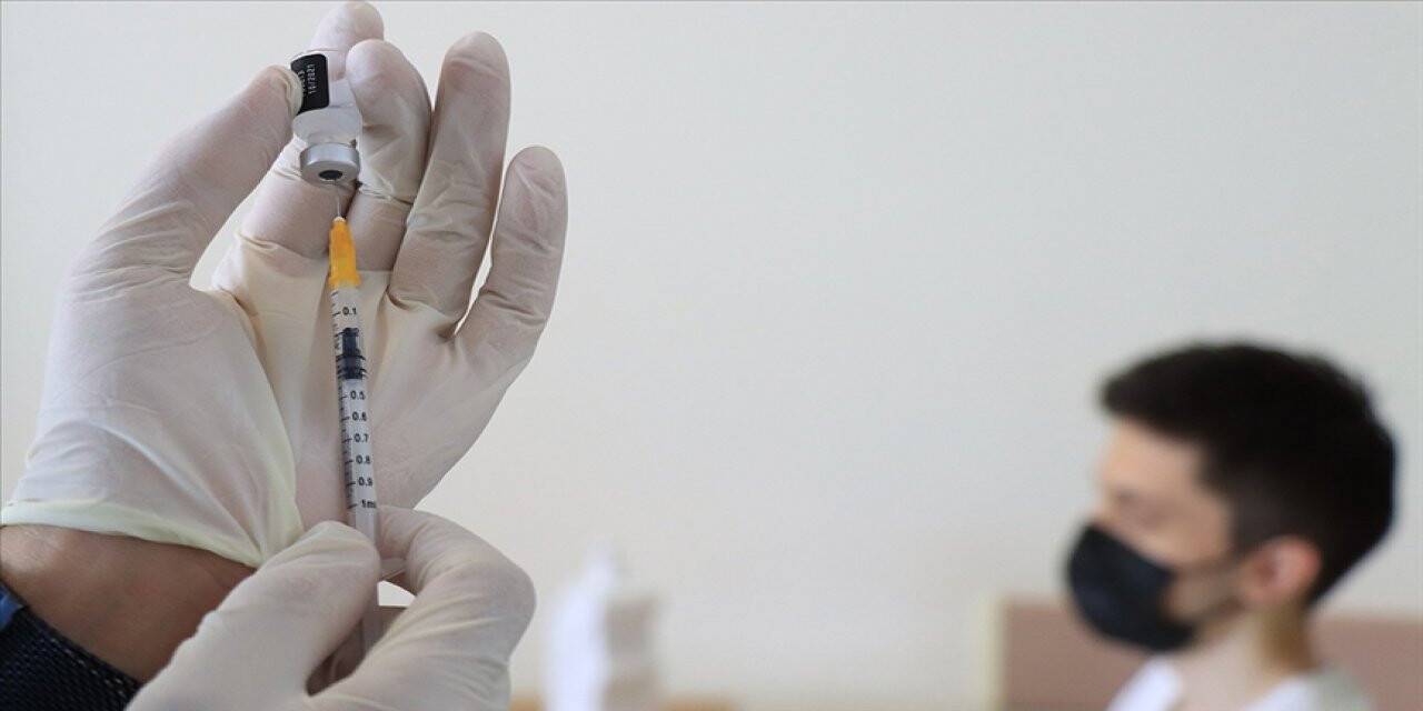 Kovid-19'la mücadele kapsamında uygulanan aşı miktarı 65 milyonu aştı