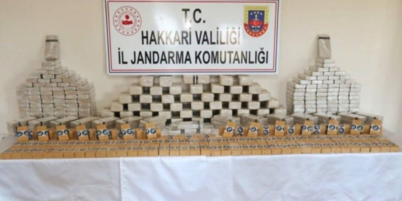 Bakan Soylu: Hakkari’de 449 kilogram eroin ele geçirildi