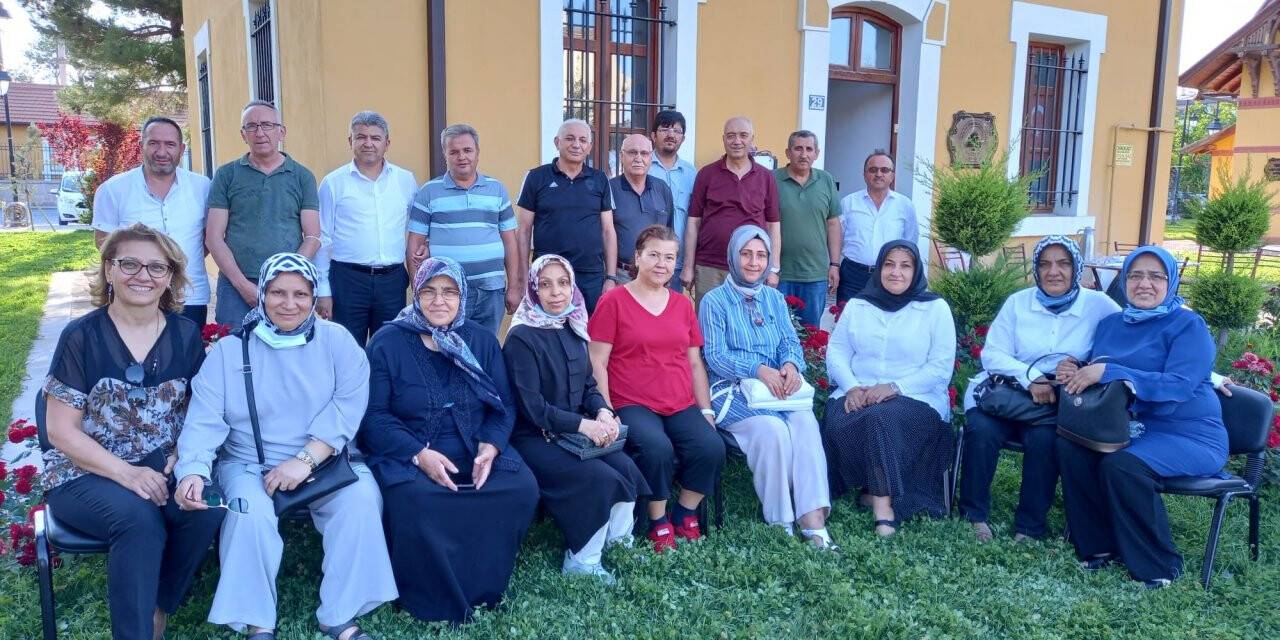 Yörük ve Türkmenler Birleştirici Unsurdur