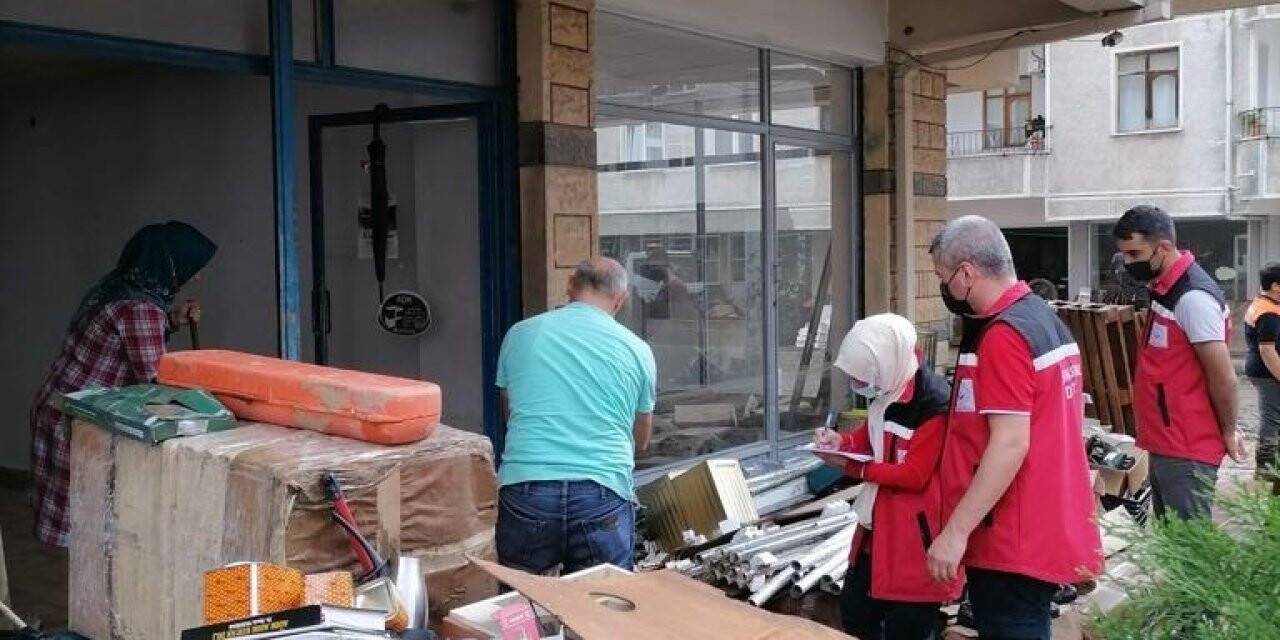 Bakan Yanık, Artvin’de yaşanan sel felaketinden etkilenen vatandaşlar için, 5 milyon TL kaynak aktarımının yapılacağını duyurdu