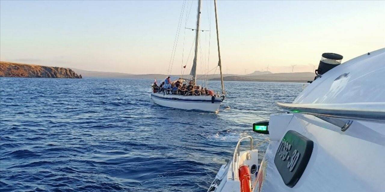 İzmir'de 388 sığınmacı kurtarıldı