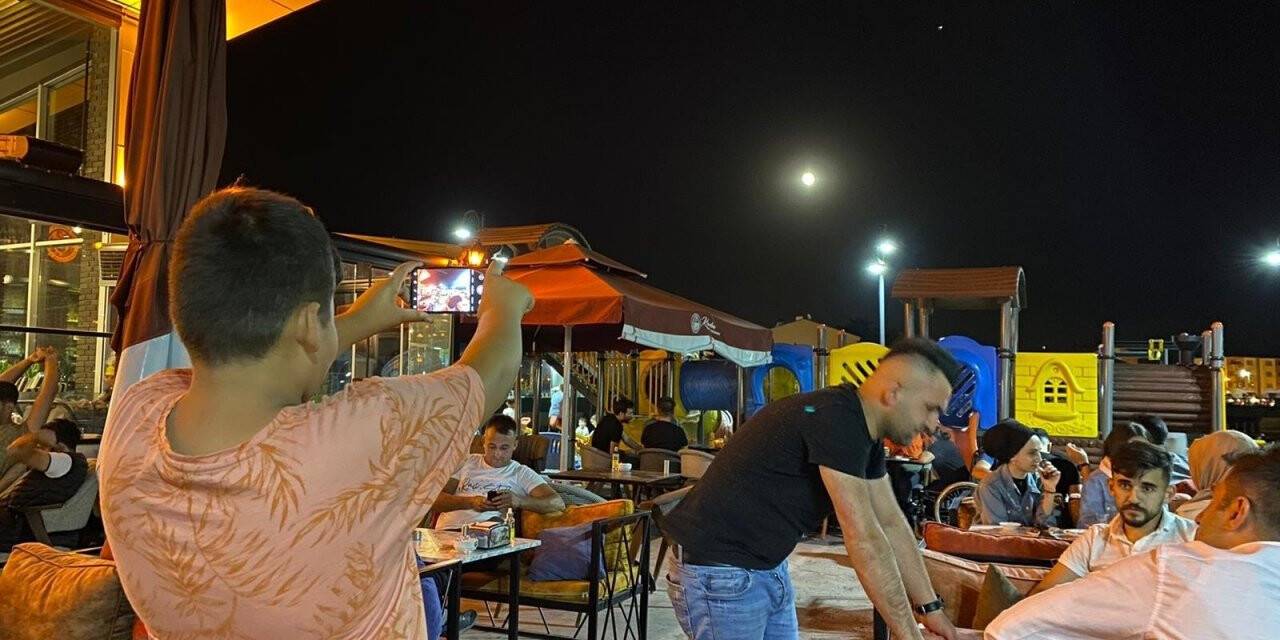 Ağrı’da dolunay görenleri hayran bıraktı