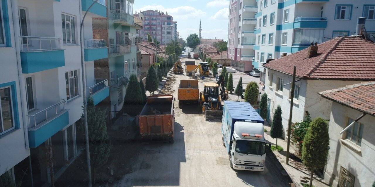 Çumra'da asfaltlama çalışmaları devam ediyor
