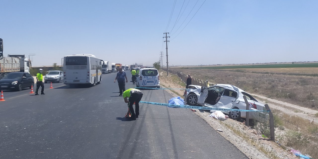 Konya'da feci kaza! Tır otomobile çarptı: 2 ölü