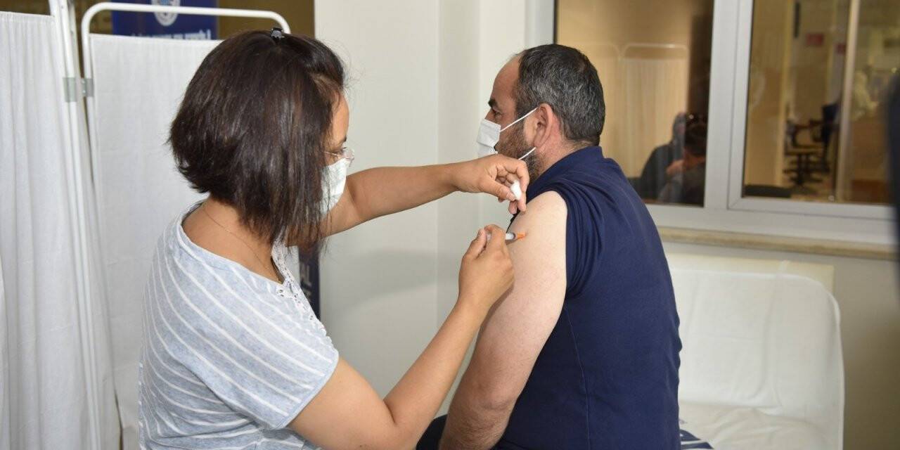 Selçuklu Belediyesi’nden aşı kampanyasına destek