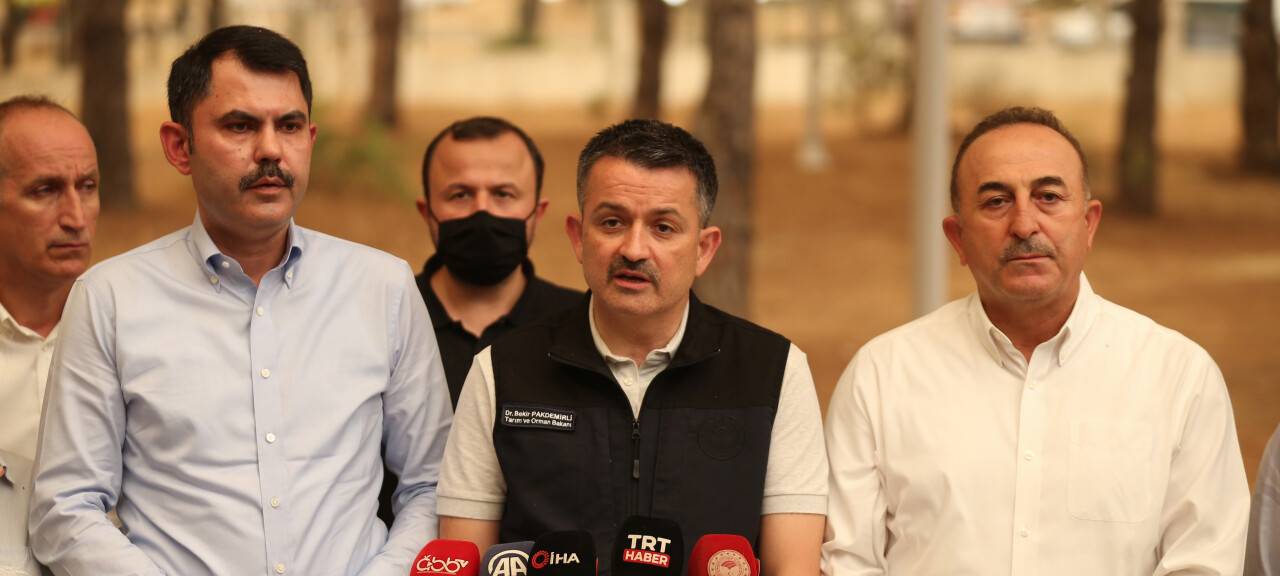 Bakanlardan yangınlarla ilgili açıklama