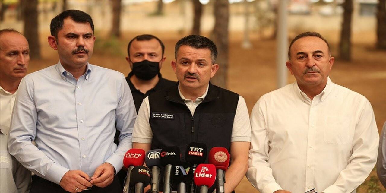 Bakan Pakdemirli: Yangınların 57'sini kontrol altına aldık