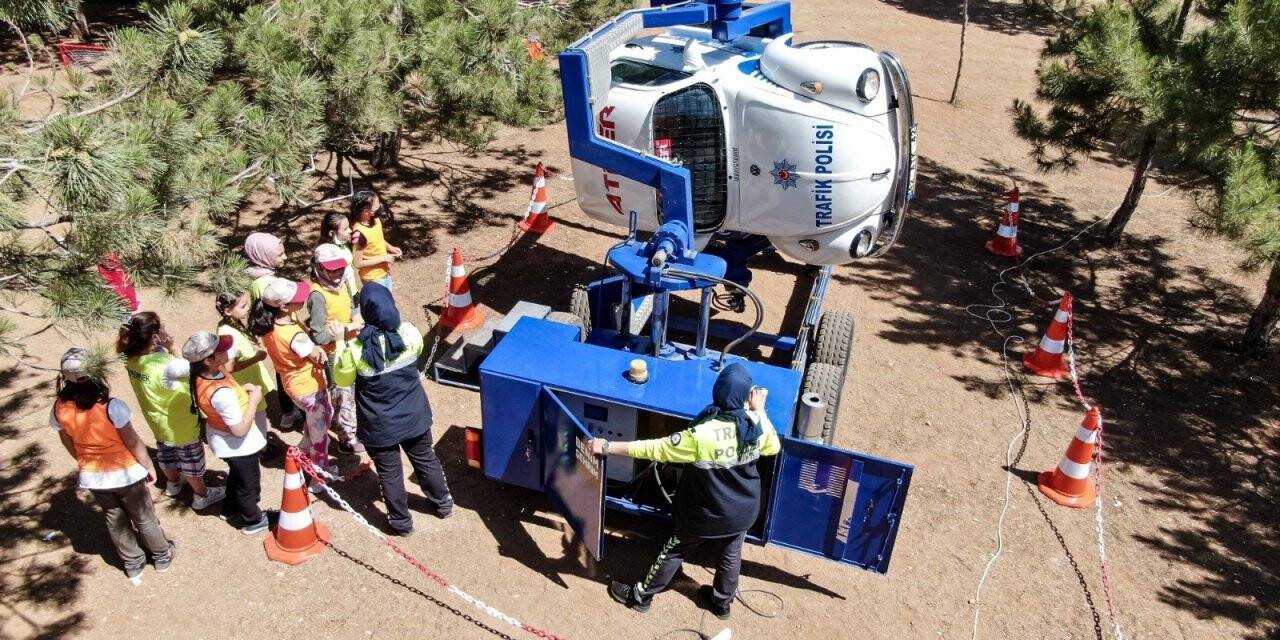 Konya Emniyetinden çocuklara eğlenceli eğitim