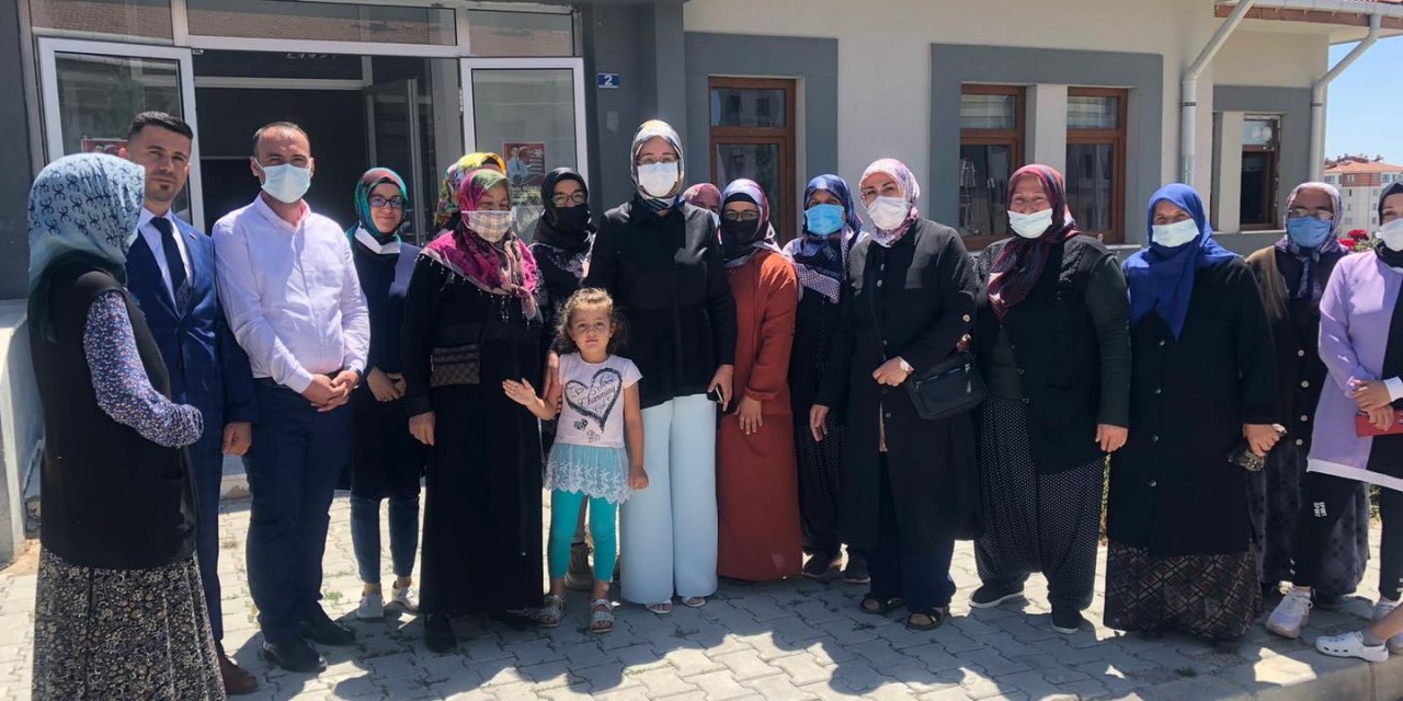 AK Parti Konya Milletvekili Gülay Samancı, Beyşehir'de mahalle sakinleriyle buluştu