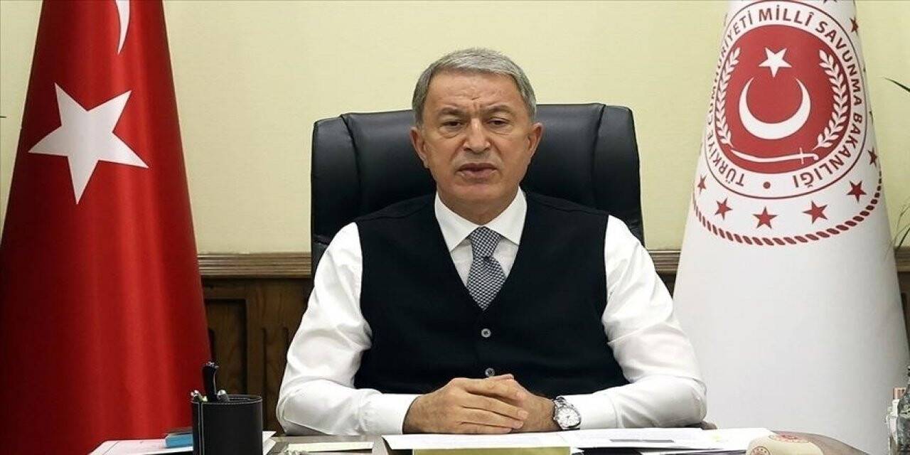 Bakan Akar ile Afgan mevkidaşı, Hamid Karzai Uluslararası Havalimanı'nın güvenliğini görüştü