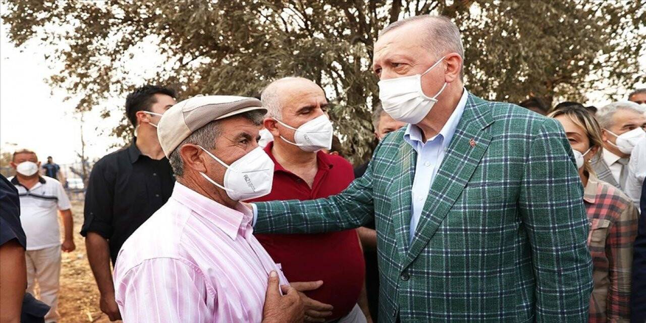 Cumhurbaşkanı Erdoğan, Manavgat'ta orman yangınından etkilenen vatandaşlarla bir araya geldi