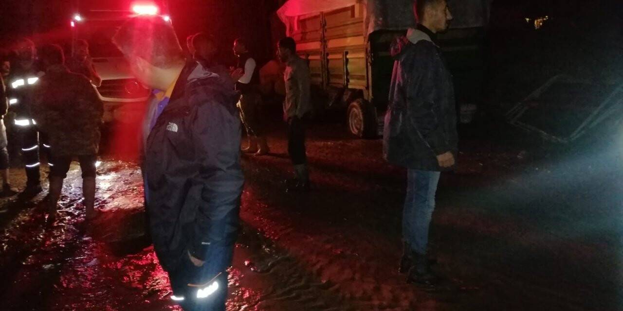 Ağrı’da sağanak yağış sele neden oldu